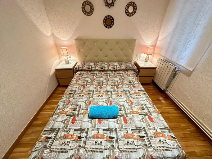 Bedroom 2, Habitaciones acogedoras en Aragón, Barcelona