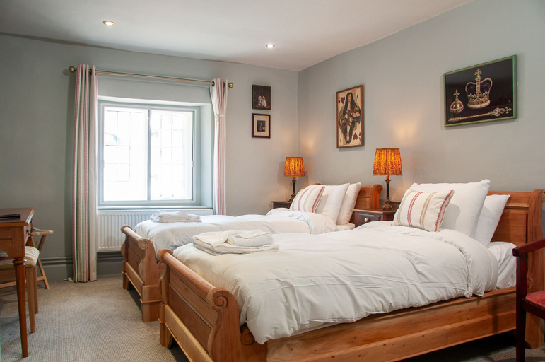 Bedroom 2, George Inn, Mere, Wiltshire