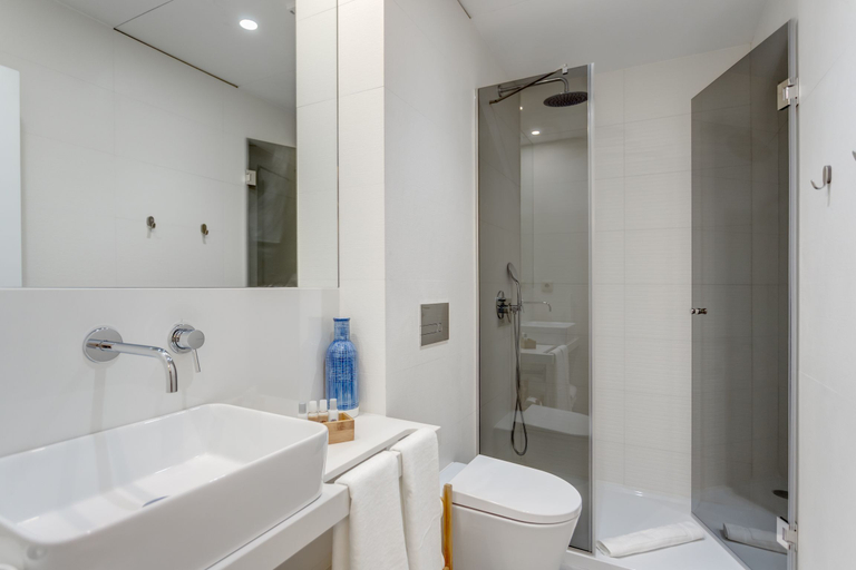 Bathroom 3, Monte dos Judeus 26 by LovelyStay, Porto