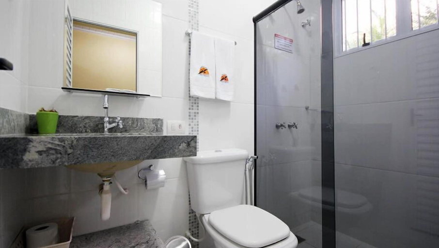 Bathroom 3, Pousada Recanto Solar dos Passaros, Olímpia