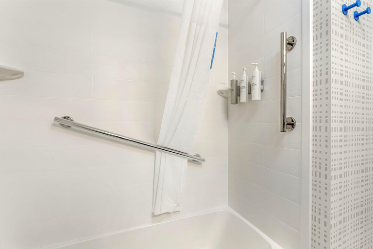 Bathroom 4, Hampton Inn & Suites Pittsburgh-Meadow Lands , Washington