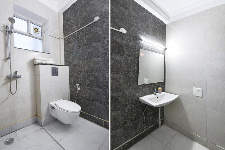 Bathroom, HOTEL WONDERLAND INN, Gurgaon