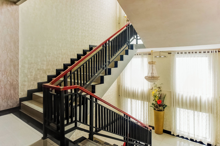 Lobby 3, Townhouse Oak Syariah Hotel Binjai, Binjai