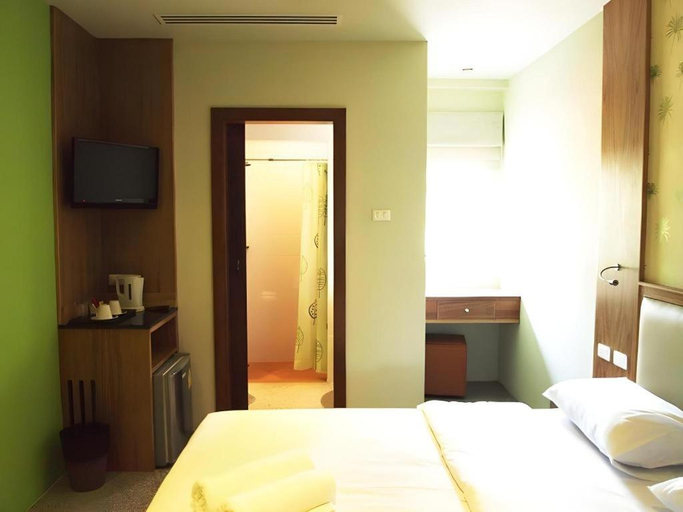 Bedroom 3, Phuket Ecozy Hotel, Phuket Island