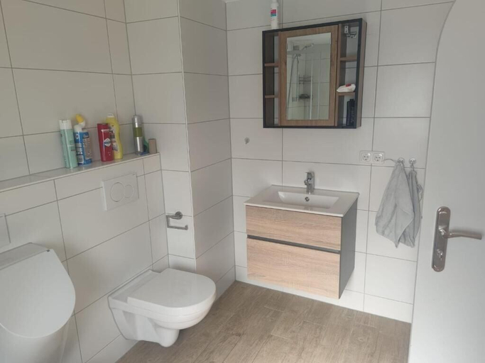 Bathroom 5, Monteurzimmer Mühlheim am Main, Offenbach