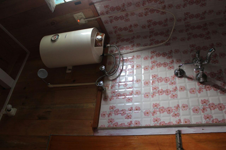 Bathroom 3, Gayboos Homestay, West Siang
