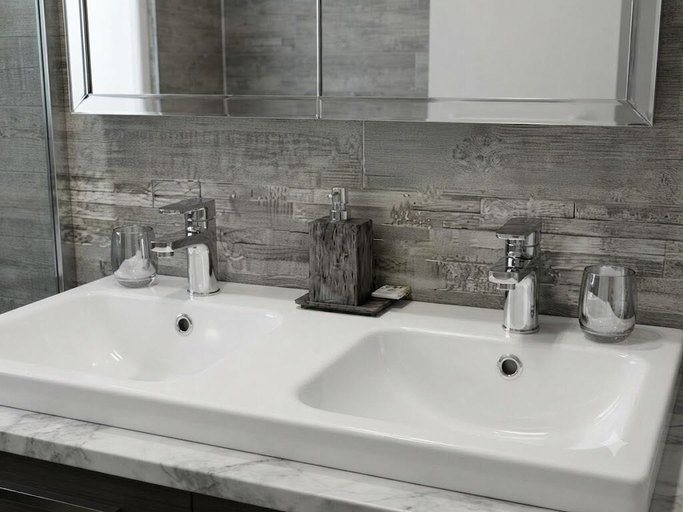 Bathroom, celine 27, Paris