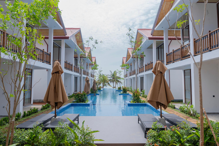 Swimming pool, Uppuveli Beach Resort by Aathi, Trincomalee Town and Gravets