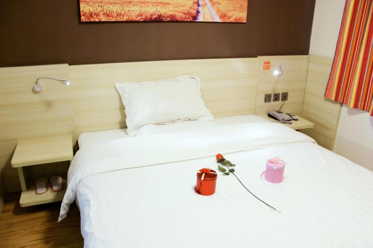 Bedroom 2, 7 Days Inn Turpan Shanshan Kumtag Desert, Turfan
