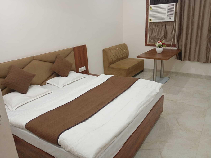 Room 2, Hotel Vijay Palace, Agra