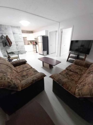 Bedroom 3, Le Cardinal, Rouyn-Noranda