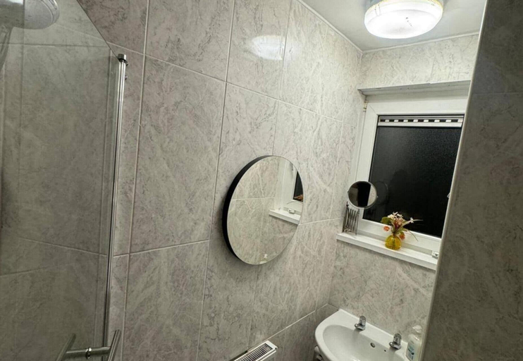 Bathroom 3, London two Bedroom Apartment, London