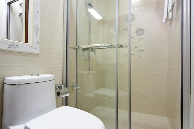 Bathroom 3, Casadana Inn, Malé