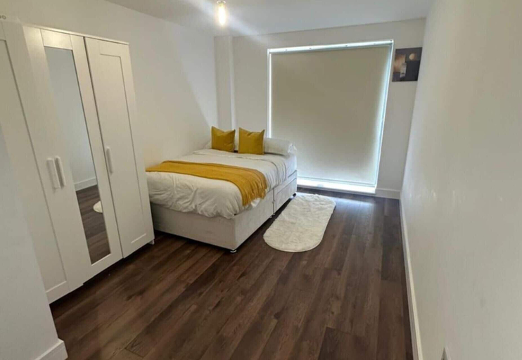 Room 3, Joyden's Wood 2-bed Apt, Sleeps 4 With Wifi, Kent