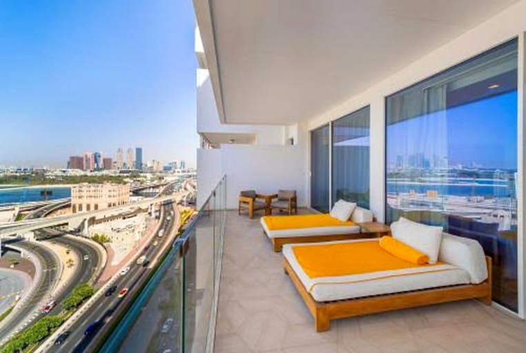 Property grounds, Business Bay Hotel Apartments, Dubai