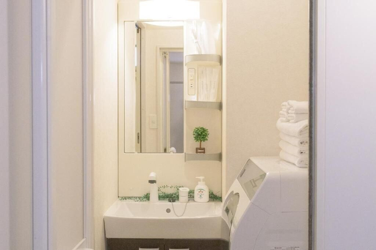 Bathroom 5, Elizabeth Hakata, Fukuoka