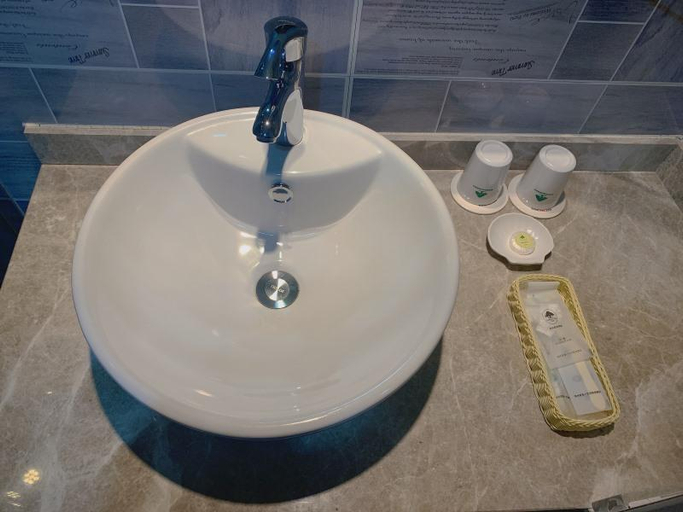 Bathroom, Greentree Inn Shangrao Yueliangwan Automobile City, Shangrao