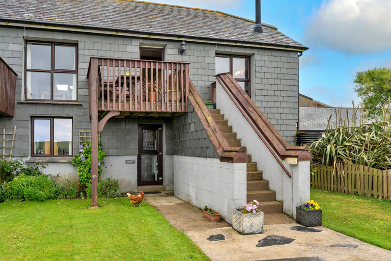 Primary image, Luxury Cornish Countryside Hut for 2, Cornwall
