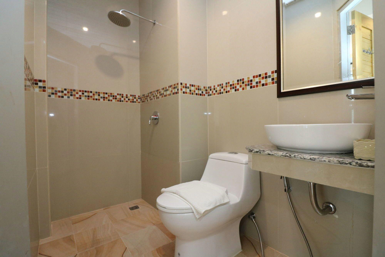 Bathroom, Calivefornia2016, Muang Chiang Rai