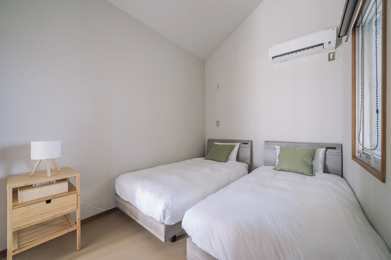 Room 4, Villa PONO - Self Check-In Only, Onna