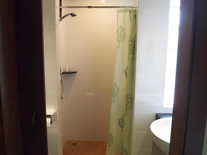Bathroom 4, Phuket Ecozy Hotel, Pulau Phuket