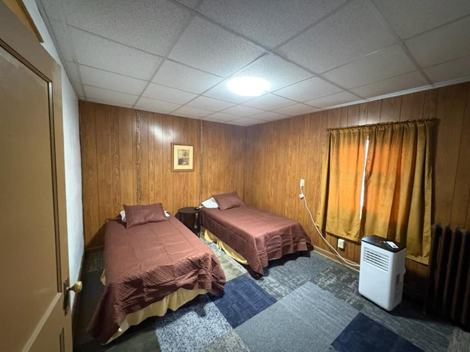Bedroom 3, Amaris Inn, Spink
