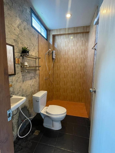 Bathroom 3, palmhouse, Muang Mae Hong Son
