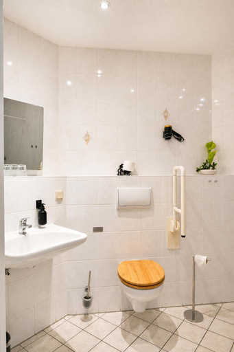 Bathroom 2, Landhotel Peters, Mecklenburgische Seenplatte