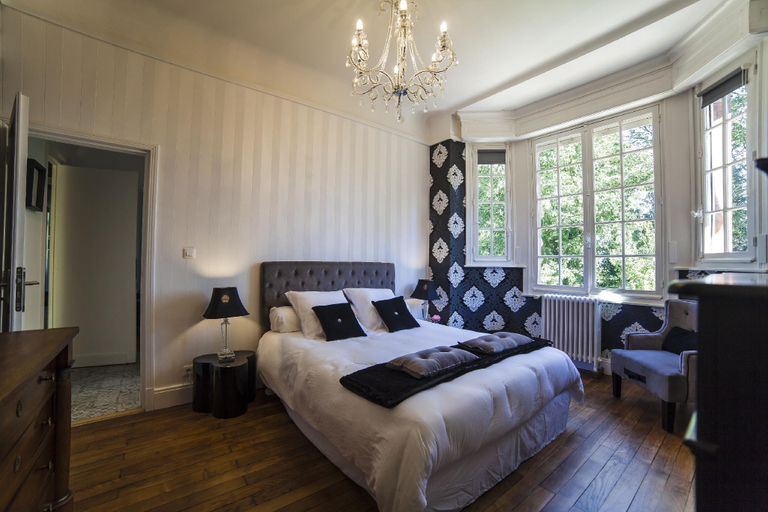 Bedroom 2, Le Chateau de Fresnoy en Gohelle, Pas-de-Calais