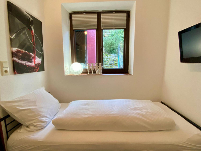 Bedroom 2, Hotel Zum Burggraf, Bad Dürkheim