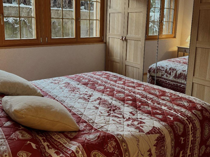 Bedroom 3, Great Apartment Close to the Romantic Arnen Lake, Saanen