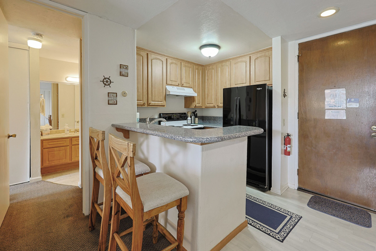 Private kitchen 3, Ocean View Seahorse Retreat - Resort Pools - Steps to Beach & Pier, San Diego