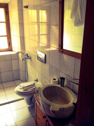 Bathroom 4, Eski Datca Evleri, Datça