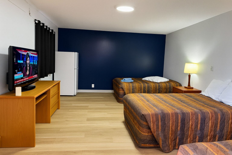 Bedroom 5, The Pas Motel, Division No. 21