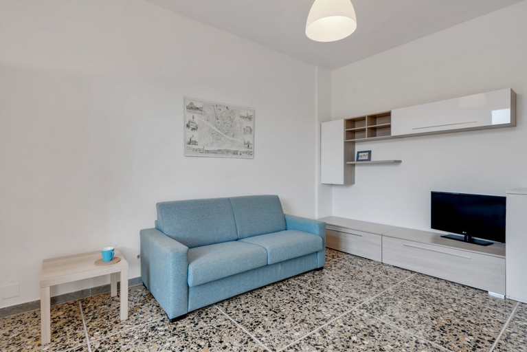 Others 4, Lulli Cozy Apartment with Balcony, Florence