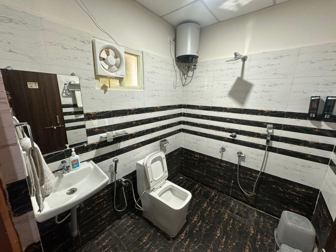 Bathroom 3, Delight Farmstay - Natures Nest, Hoshangabad