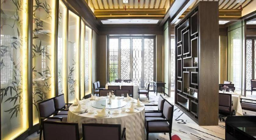 Food & Drinks 5, Wuxi Tai Hu Hotel, Wuxi