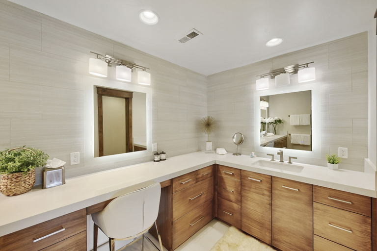 Bathroom 5, 1491 April Mountain Drive 5 Bedroom Home, Summit