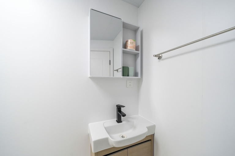 Bathroom 2, Tyms 2BR 2BA APT Xujiahui Huijing Garden, Shanghai