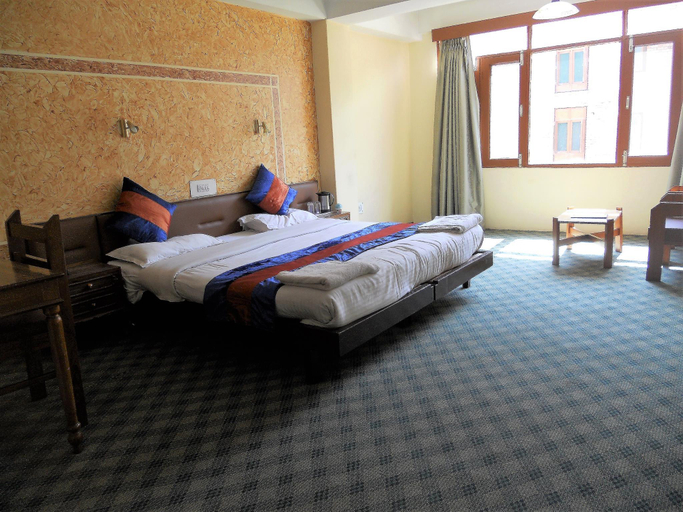 Bedroom 3, Hotel Brown Palace, Srinagar