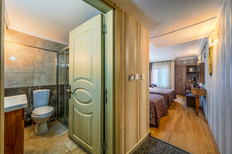 Bathroom 3, Hamit Hotel, Fatih
