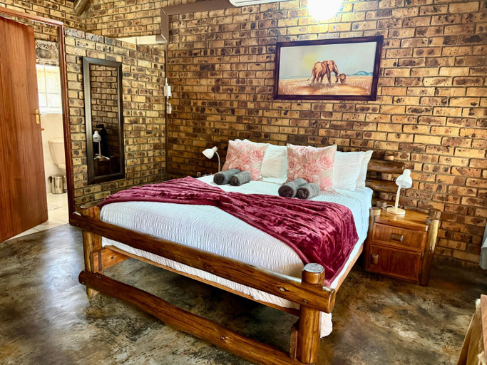 Bedroom 2, Zaganaga Kruger Lodge, Ehlanzeni