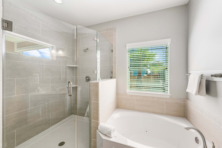 Room 5, Cajun Shrimp Heated Resort Pool w Slide, Nueces