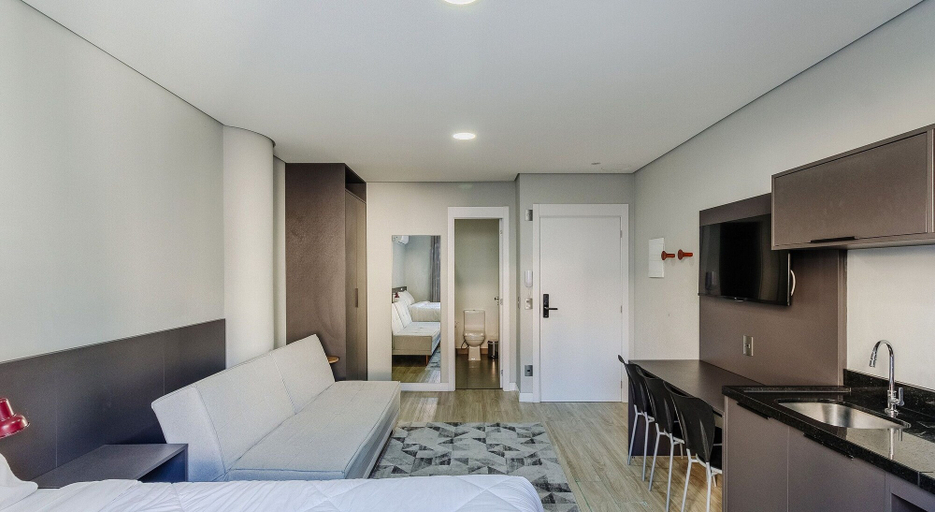 Room 3, Studio w/ Pool nr Santa Casa Tco0213, Porto Alegre