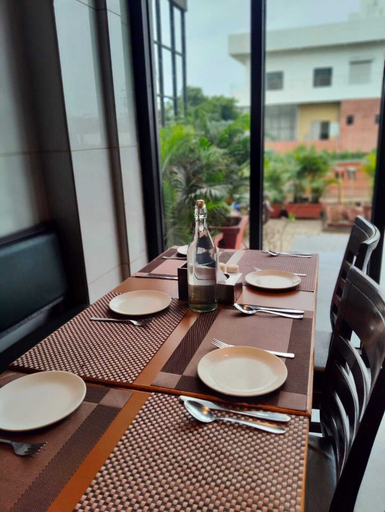 Food & Drinks 5, Hotel Indus Inn, Pune