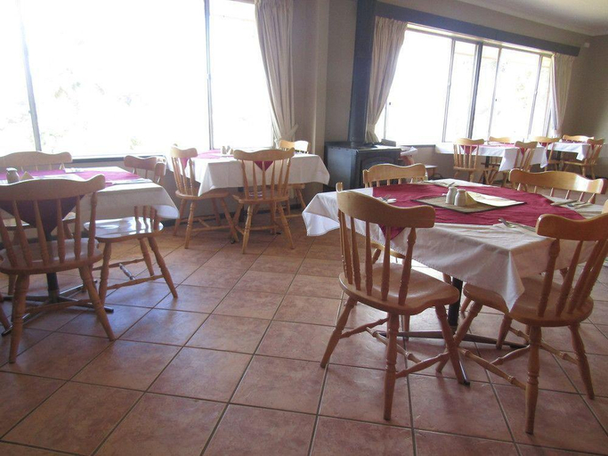 Food & Drinks, Allonville Gardens Motel, Wagga Wagga - Pt A