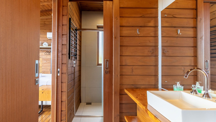 Bathroom 3, Cabana na serra com linda vista VST012, Anitápolis