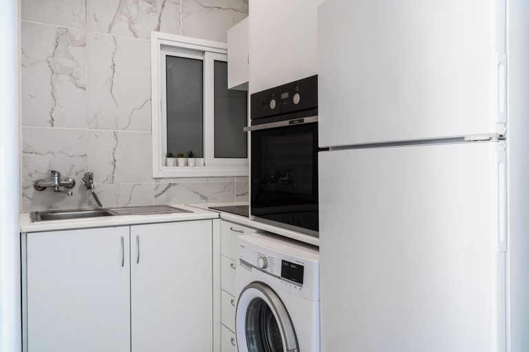Private kitchen, Miami Beach Seaview Suite Limassol