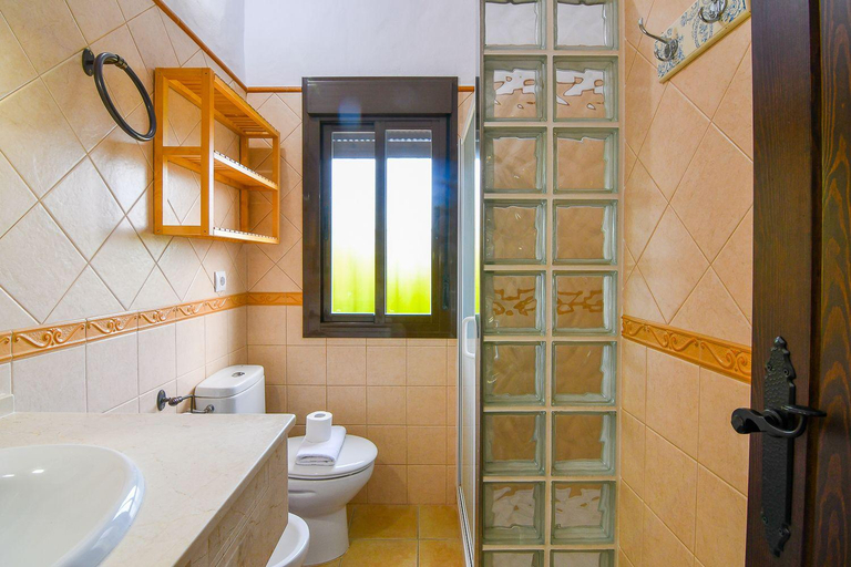 Bathroom 4, Villas Dehesa Roche Viejo, Cádiz