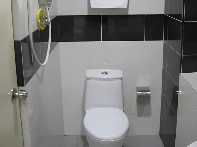 Bathroom 4, Hii-5 Hotel, Kota Kinabalu